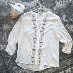 Q&A XS Ivory Embroidered Blouse